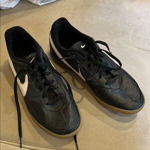 Men's Davinho Indoor Soccer Shoes